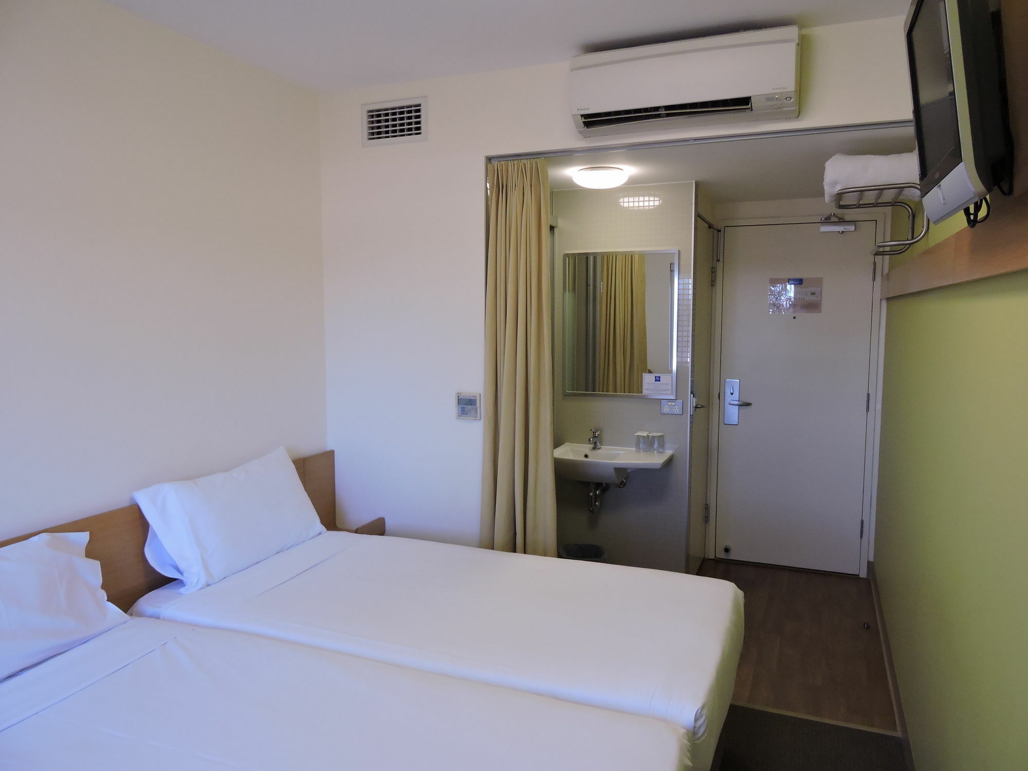 Ibis Budget Sydney Olympic Park Extérieur photo